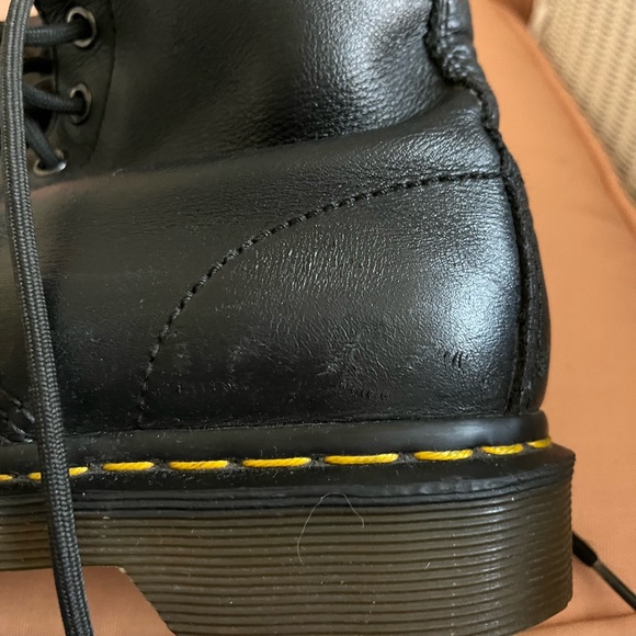 DR. MARTENS Black Leather 8 Eye Lace Up Combat Ankle Boots Women's UK 6/US 8 - Picture 5 of 9